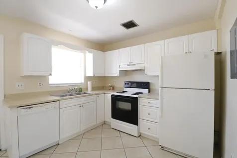 2016 S 10th Street Fort Pierce FL 34950