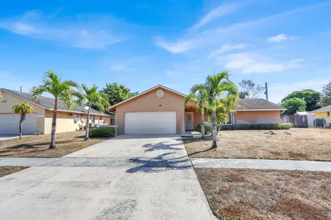 105 Sunflower Circle Royal Palm Beach FL 33411