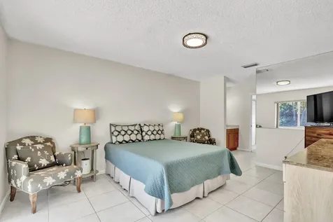 105 Sunflower Circle Royal Palm Beach FL 33411