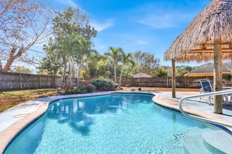 105 Sunflower Circle Royal Palm Beach FL 33411