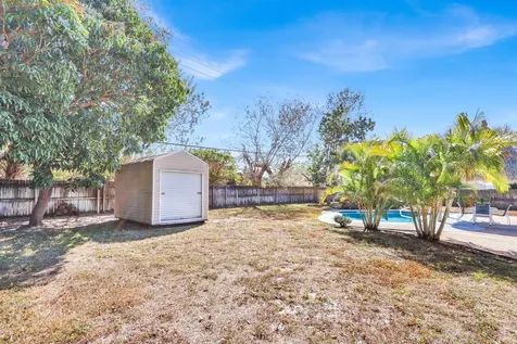105 Sunflower Circle Royal Palm Beach FL 33411
