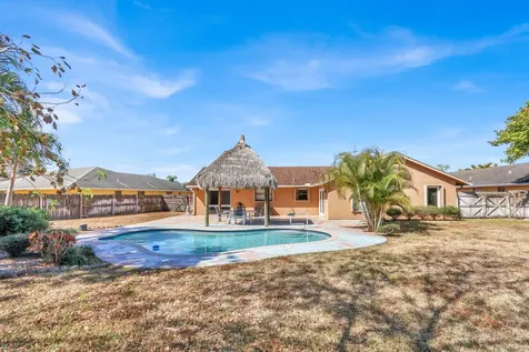 105 Sunflower Circle Royal Palm Beach FL 33411