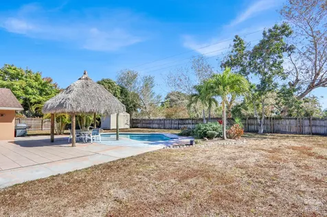 105 Sunflower Circle Royal Palm Beach FL 33411