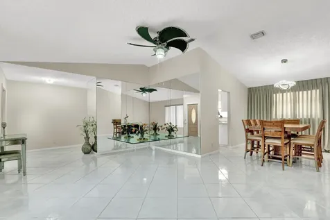 105 Sunflower Circle Royal Palm Beach FL 33411