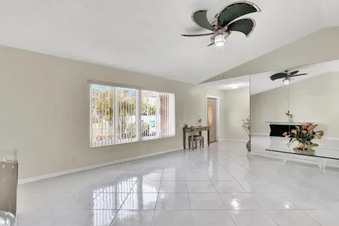 105 Sunflower Circle Royal Palm Beach FL 33411