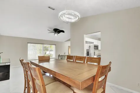 105 Sunflower Circle Royal Palm Beach FL 33411