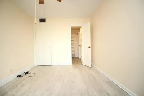 434 Fanshaw K Boca Raton FL 33434