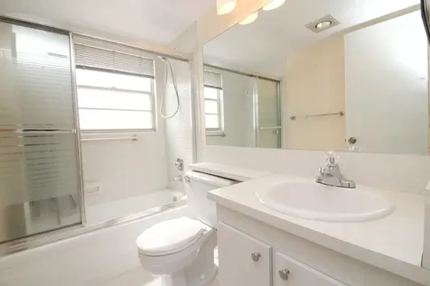 434 Fanshaw K Boca Raton FL 33434