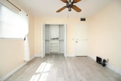 434 Fanshaw K Boca Raton FL 33434