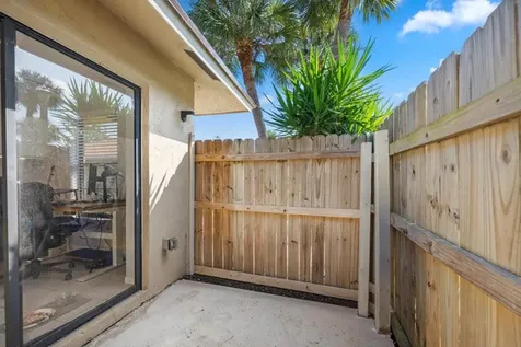 197 SE 1st Circle Boynton Beach FL 33435