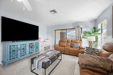 197 SE 1st Circle Boynton Beach FL 33435