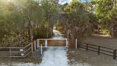 1453 E Road Loxahatchee Groves FL 33470