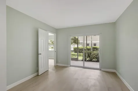 1538 Se Royal Green Circle Port Saint Lucie FL 34952