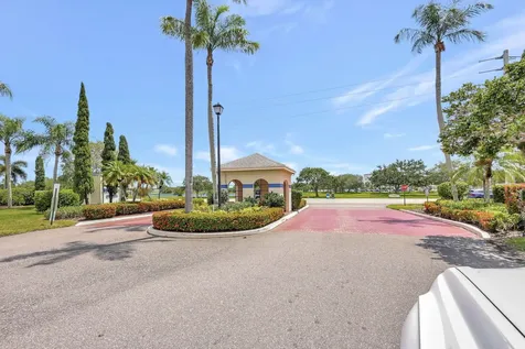 1538 Se Royal Green Circle Port Saint Lucie FL 34952