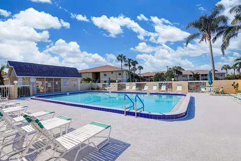1538 Se Royal Green Circle Port Saint Lucie FL 34952