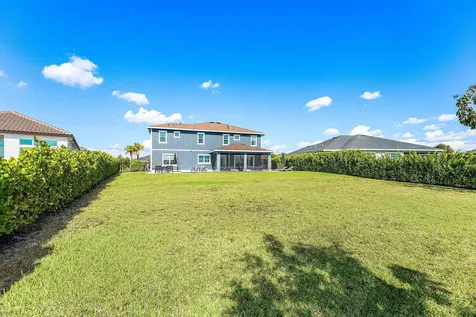 923 Hookline Circle Loxahatchee FL 33470