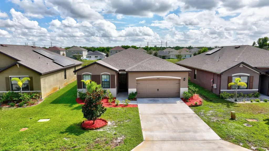 6343 Nw Regent Street Port Saint Lucie FL 34983