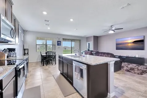 6343 Nw Regent Street Port Saint Lucie FL 34983