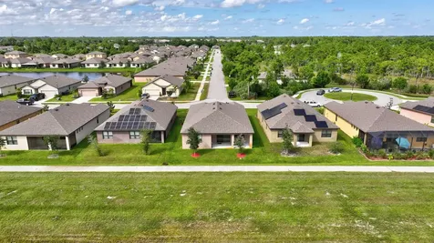 6343 Nw Regent Street Port Saint Lucie FL 34983