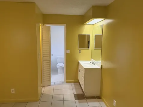 2541 Nw 56th Avenue Lauderhill FL 33313