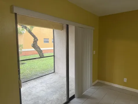 2541 Nw 56th Avenue Lauderhill FL 33313