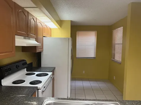 2541 Nw 56th Avenue Lauderhill FL 33313