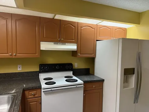 2541 Nw 56th Avenue Lauderhill FL 33313