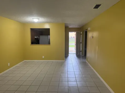 2541 Nw 56th Avenue Lauderhill FL 33313