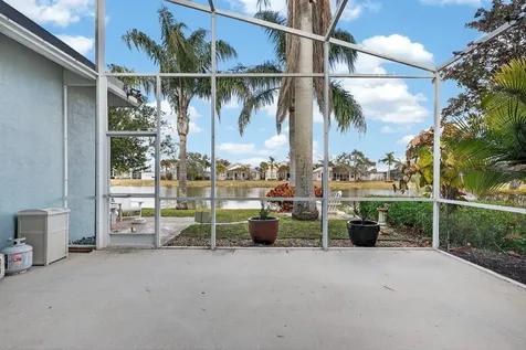 132 Nw Berkeley Avenue Port Saint Lucie FL 34986