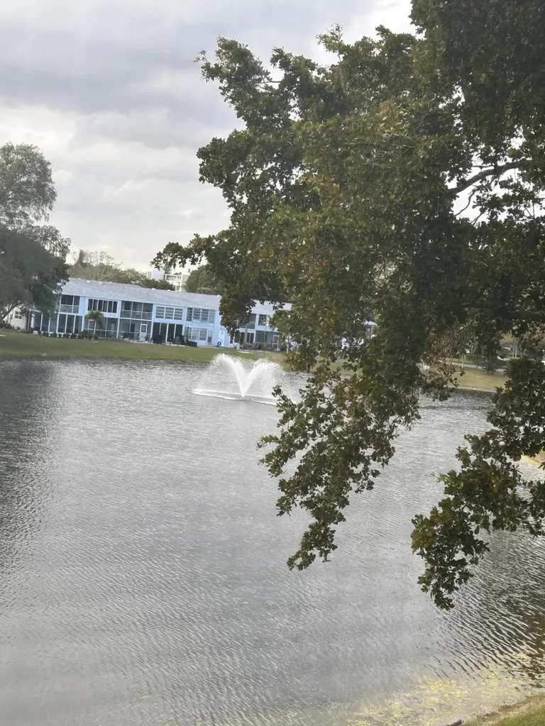 3017 N Farnham Street Deerfield Beach FL 33442