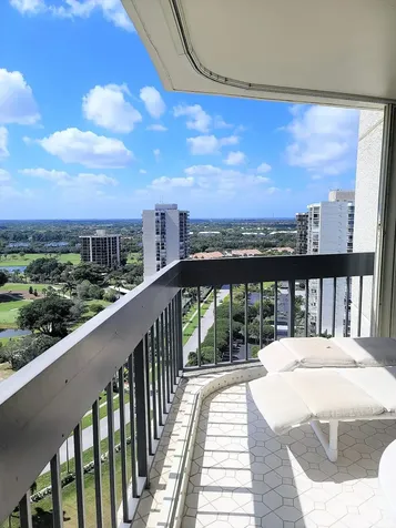 2000 Presidential Way West Palm Beach FL 33401