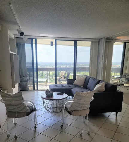 2000 Presidential Way West Palm Beach FL 33401