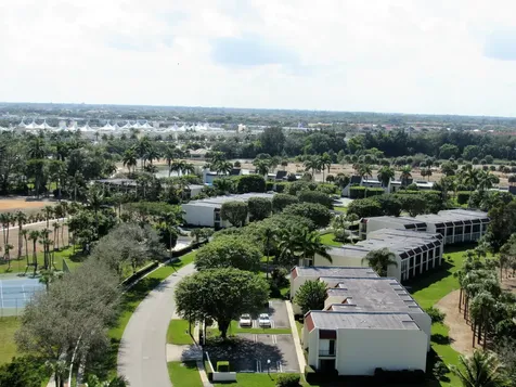 2000 Presidential Way West Palm Beach FL 33401