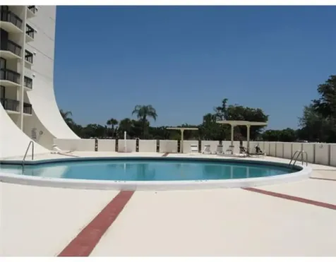 2000 Presidential Way West Palm Beach FL 33401
