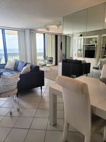 2000 Presidential Way West Palm Beach FL 33401