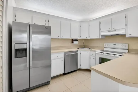 321 Knotty Pine Circle Greenacres FL 33463