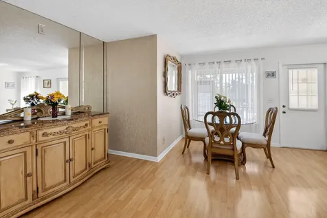 321 Knotty Pine Circle Greenacres FL 33463