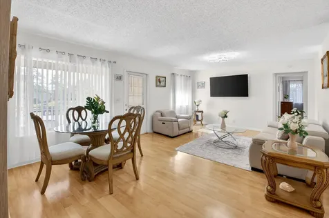 321 Knotty Pine Circle Greenacres FL 33463
