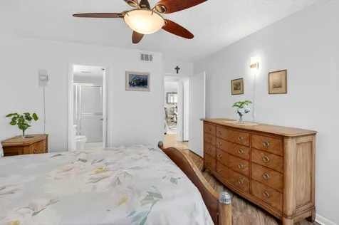 321 Knotty Pine Circle Greenacres FL 33463