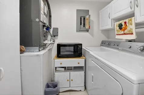 321 Knotty Pine Circle Greenacres FL 33463