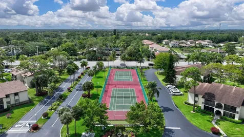 321 Knotty Pine Circle Greenacres FL 33463