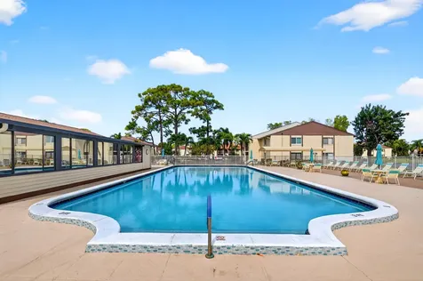 321 Knotty Pine Circle Greenacres FL 33463