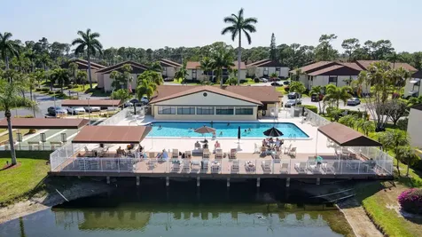 321 Knotty Pine Circle Greenacres FL 33463