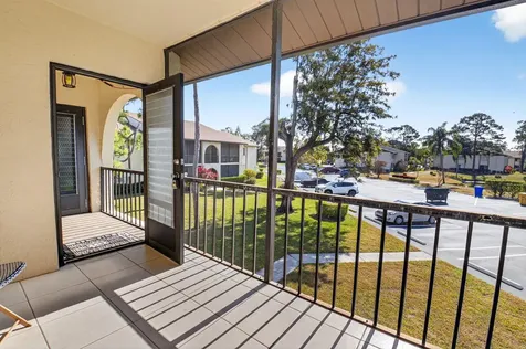 321 Knotty Pine Circle Greenacres FL 33463