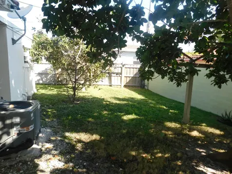 7614 S Olive Avenue West Palm Beach FL 33405
