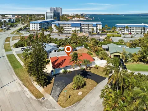 301 Wilma Circle Riviera Beach FL 33404