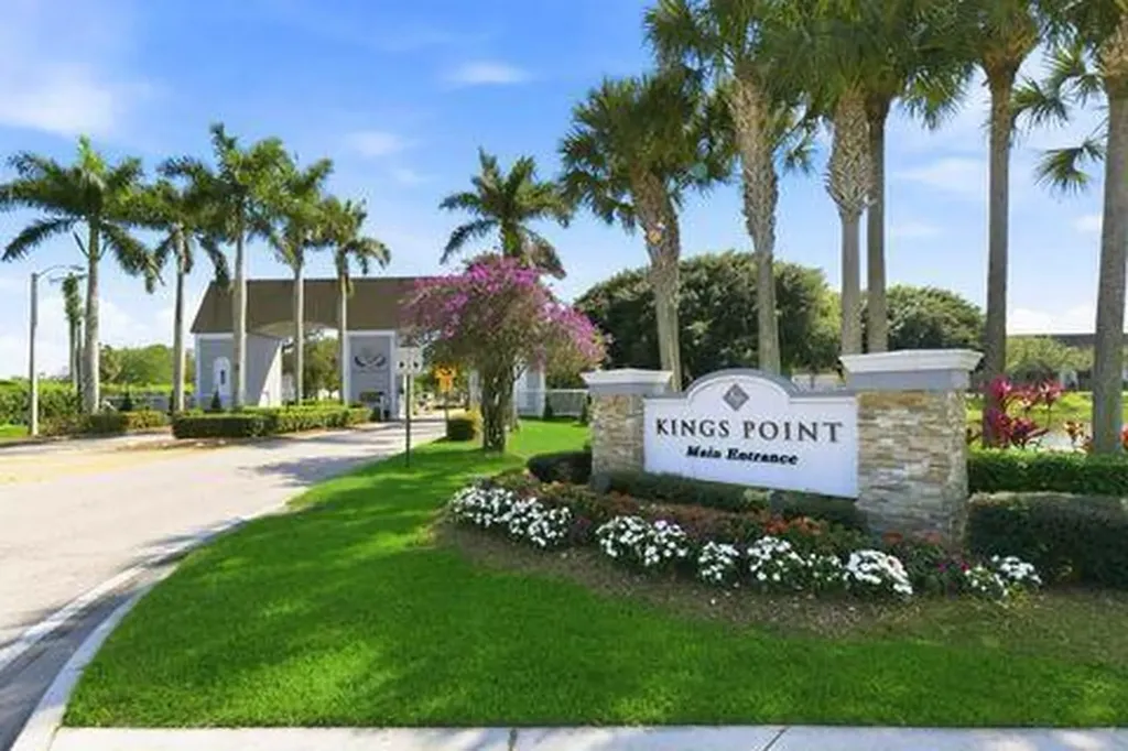 221 Waterford J Delray Beach FL 33446