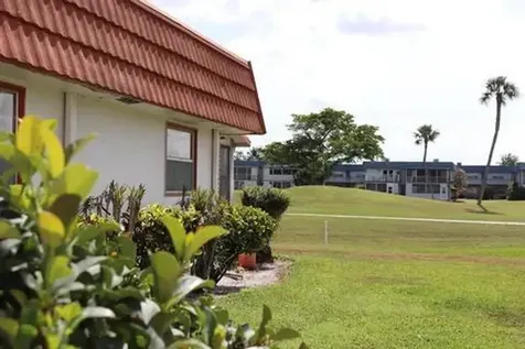 221 Waterford J Delray Beach FL 33446