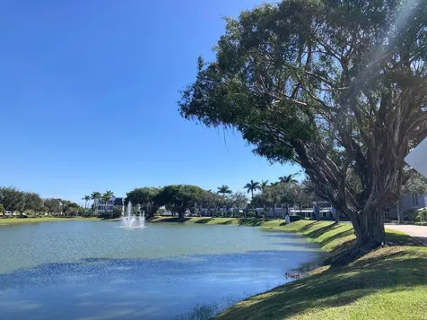 221 Waterford J Delray Beach FL 33446