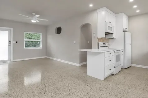 17 S Ocean Breeze Lake Worth Beach FL 33460